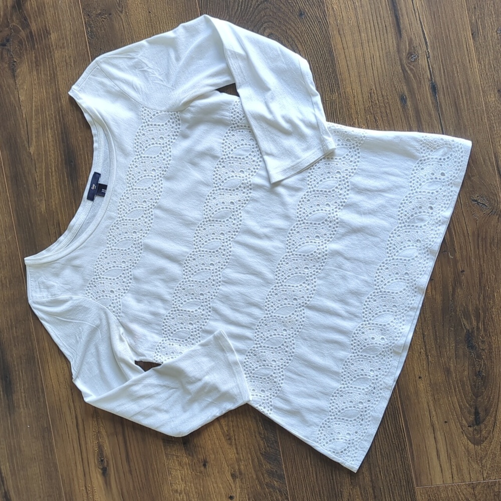 Gap Lace Eyelet Front Top - Picture 17 of 17